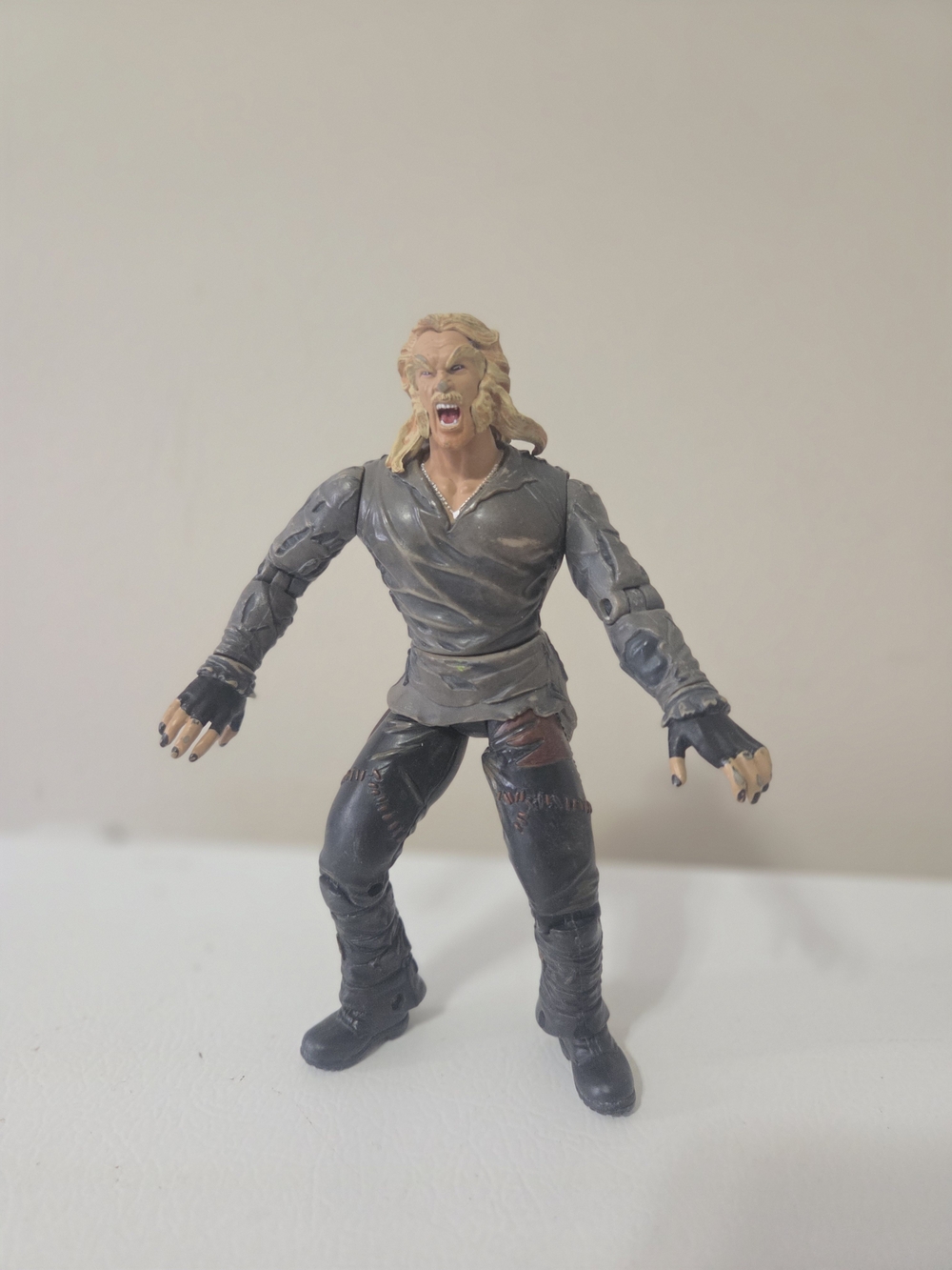 2000 Toy Biz Marvel X Men The Movie Sabretooth Action Figure